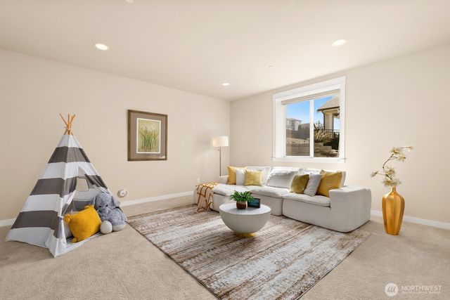 7050 171st Avenue SE, Bellevue, WA 98006