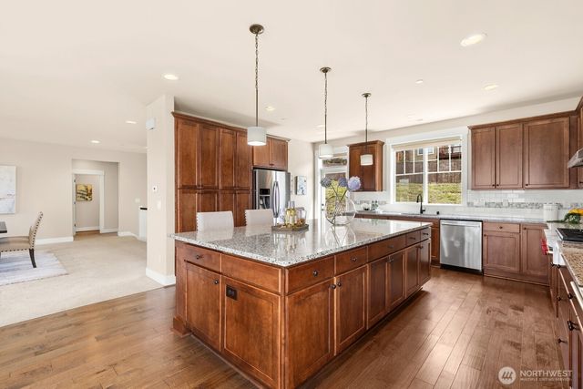 7050 171st Avenue SE, Bellevue, WA 98006