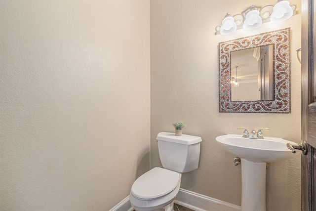 32806 W Westwood Square West Drive, Magnolia, TX 77354