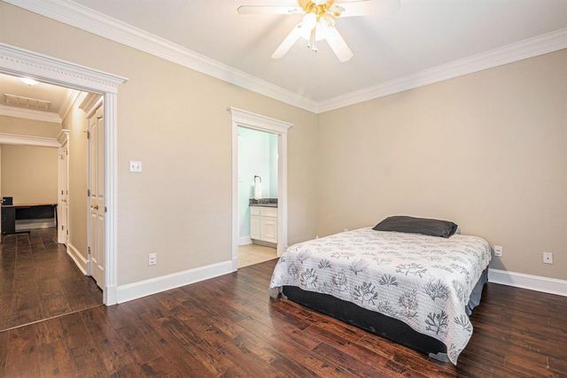 32806 W Westwood Square West Drive, Magnolia, TX 77354