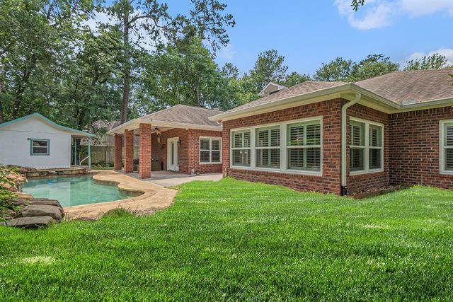 32806 W Westwood Square West Drive, Magnolia, TX 77354