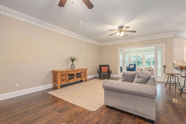 32806 W Westwood Square West Drive, Magnolia, TX 77354
