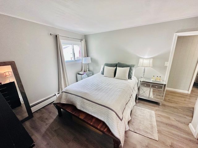 37 Humes Ave, Worcester, MA 01605