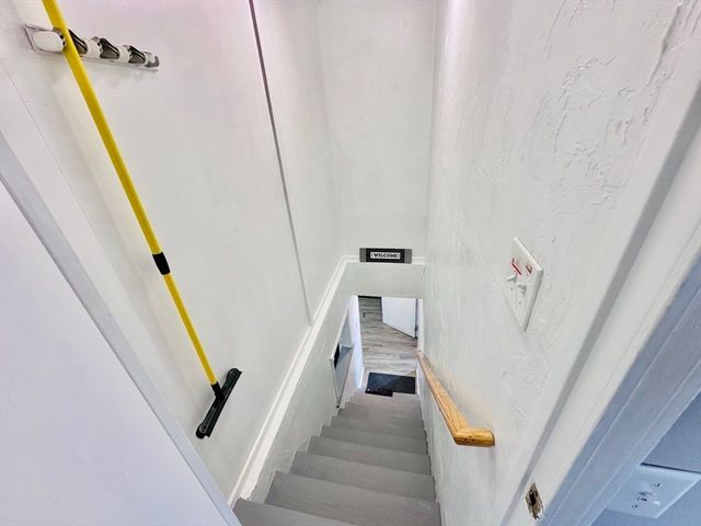 37 Humes Ave, Worcester, MA 01605