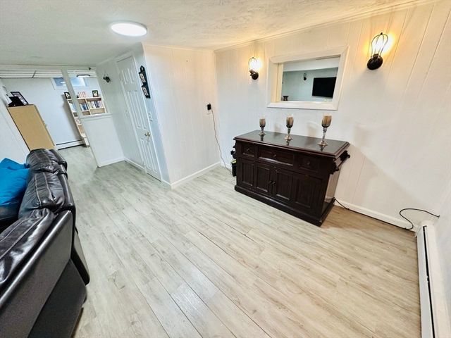 37 Humes Ave, Worcester, MA 01605