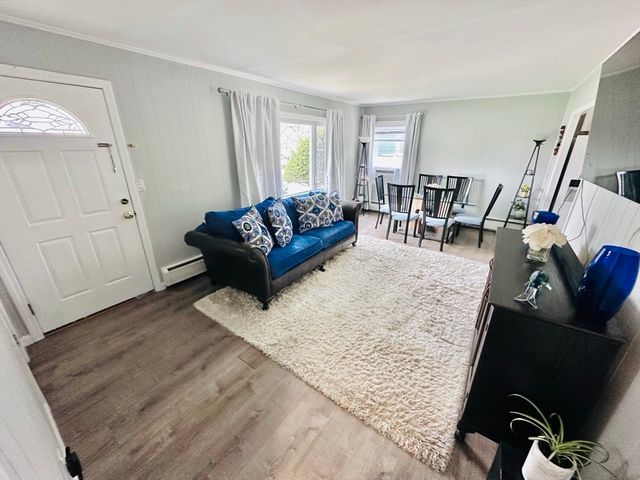 37 Humes Ave, Worcester, MA 01605