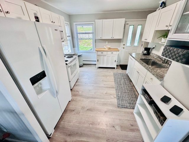 37 Humes Ave, Worcester, MA 01605
