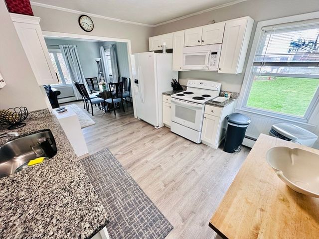 37 Humes Ave, Worcester, MA 01605