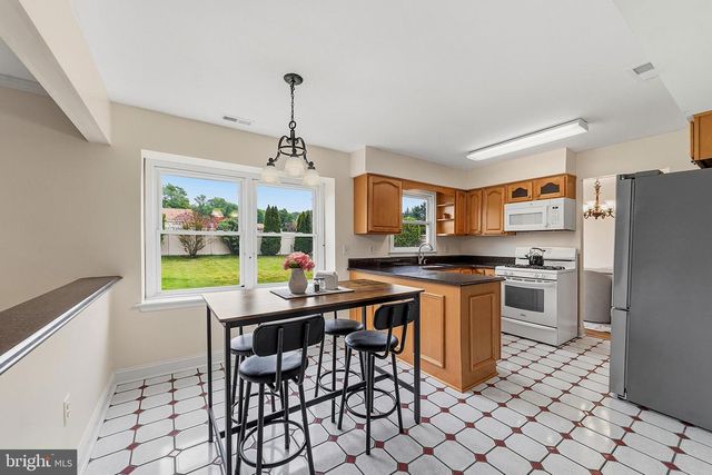 9 TURNER CT, Sewell, NJ 08080