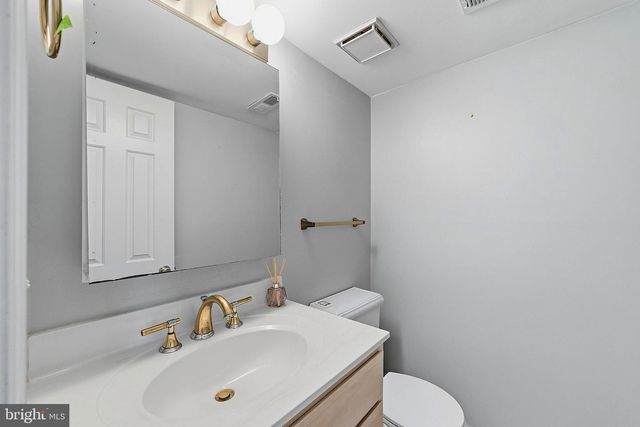 9 TURNER CT, Sewell, NJ 08080