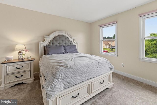 9 TURNER CT, Sewell, NJ 08080