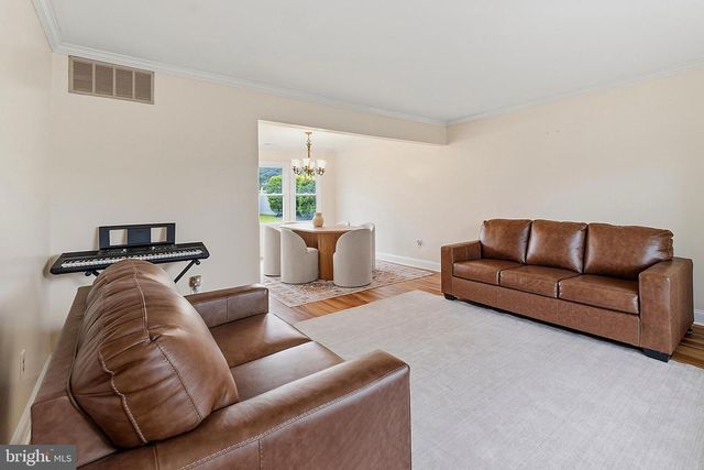 9 TURNER CT, Sewell, NJ 08080