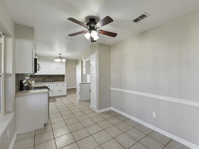 415 Creekmeadow Lane, Lewisville, TX 75067