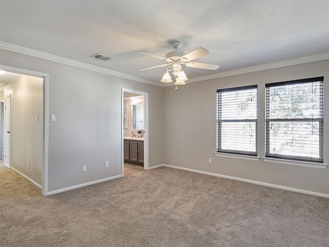 415 Creekmeadow Lane, Lewisville, TX 75067