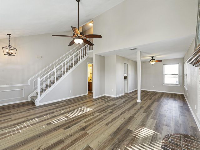 415 Creekmeadow Lane, Lewisville, TX 75067