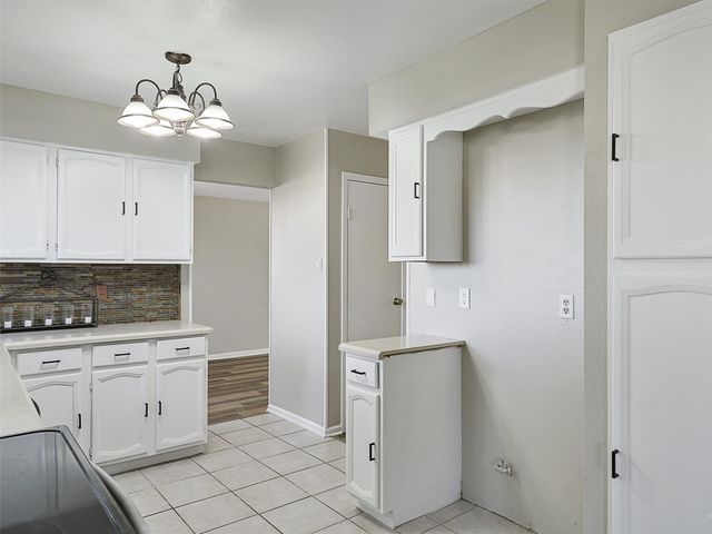 415 Creekmeadow Lane, Lewisville, TX 75067