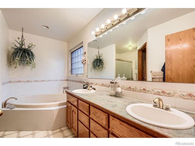 1121 Country Acres Court, Johnstown, CO 80534