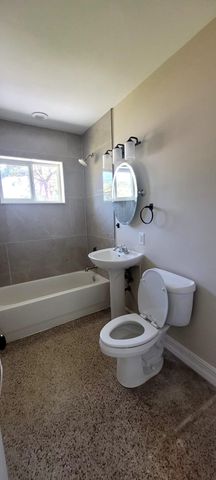 4330 SW 10TH Street, Plantation, FL 33317