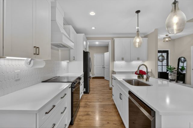 1005 Hiltonwood Blvd, Castalian Springs, TN 37031