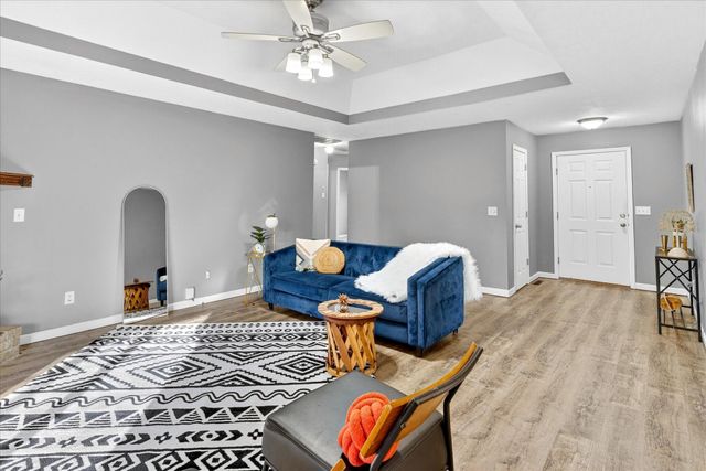 3645 S Ridgecrest Avenue, Springfield, MO 65807