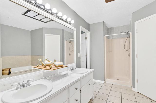 3645 S Ridgecrest Avenue, Springfield, MO 65807