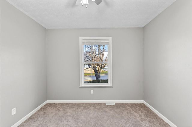 3645 S Ridgecrest Avenue, Springfield, MO 65807