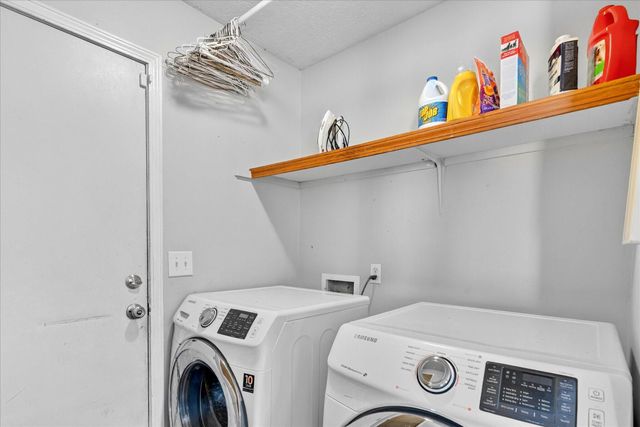 3645 S Ridgecrest Avenue, Springfield, MO 65807