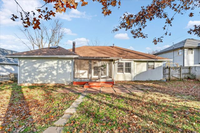 3645 S Ridgecrest Avenue, Springfield, MO 65807