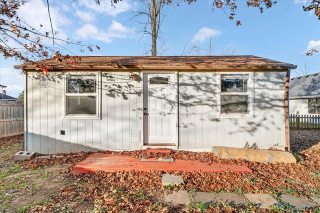 3645 S Ridgecrest Avenue, Springfield, MO 65807