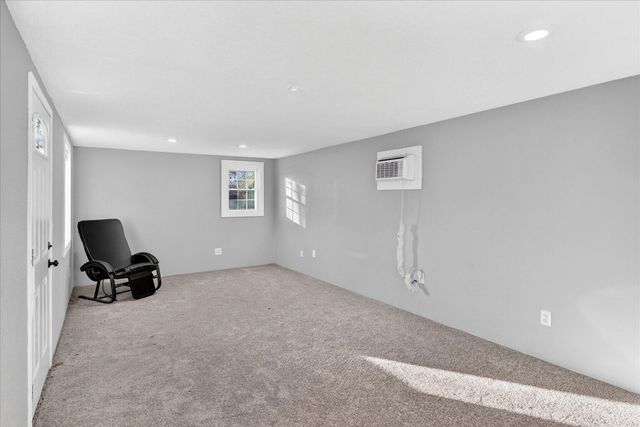 3645 S Ridgecrest Avenue, Springfield, MO 65807