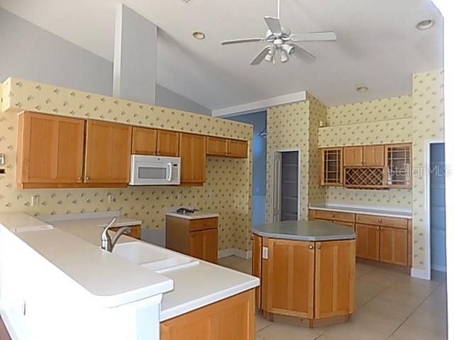 4641 SAMOSET DRIVE, Sarasota, FL 34241