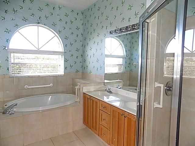 4641 SAMOSET DRIVE, Sarasota, FL 34241