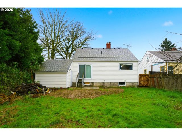 6321 Ne SIMPSON St, Portland, OR 97218