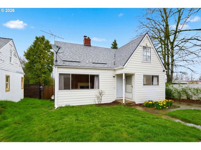 6321 Ne SIMPSON St, Portland, OR 97218