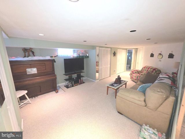 8151 LEON ST, Philadelphia, PA 19136