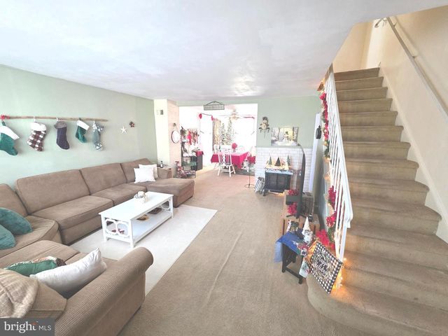 8151 LEON ST, Philadelphia, PA 19136