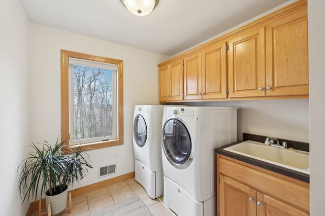 8813 Woodhill Drive, Savage, MN 55378