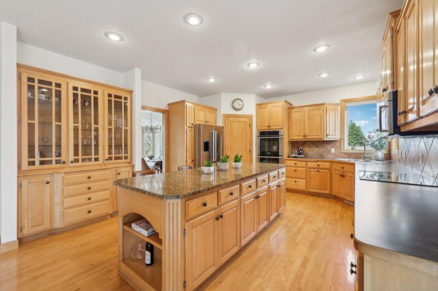 8813 Woodhill Drive, Savage, MN 55378