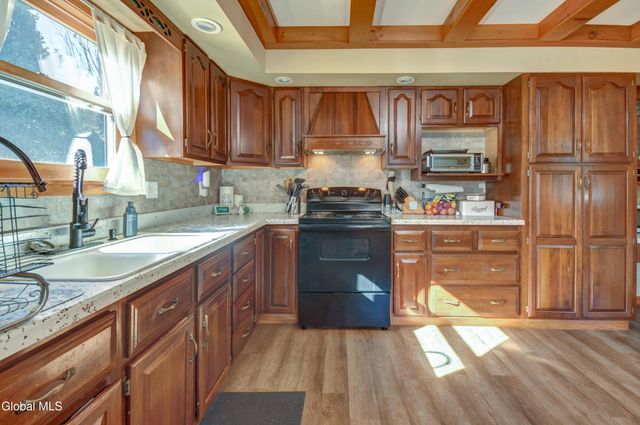 4297 State Highway 10, Ephratah, NY 13452