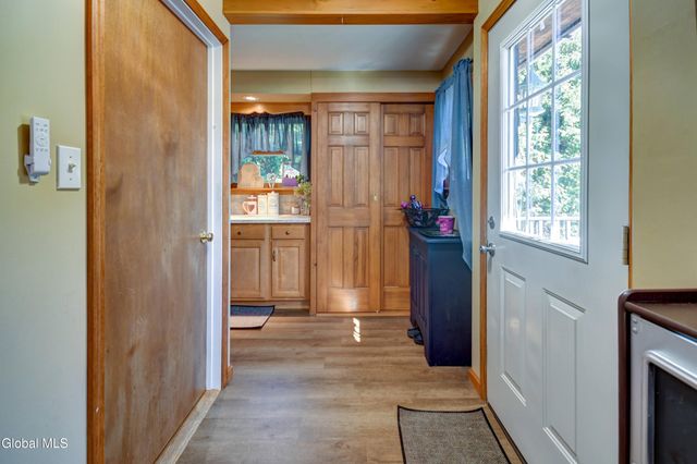 4297 State Highway 10, Ephratah, NY 13452