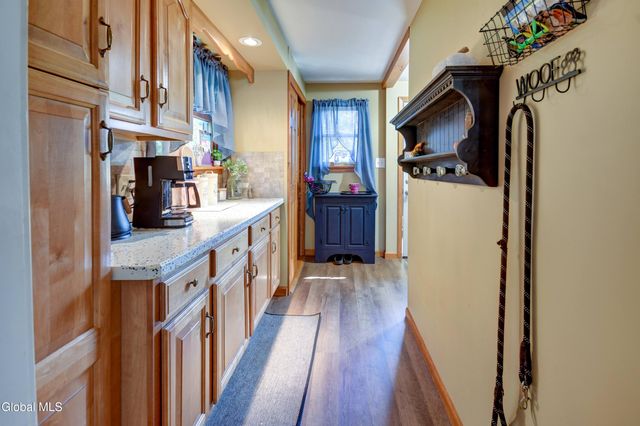 4297 State Highway 10, Ephratah, NY 13452