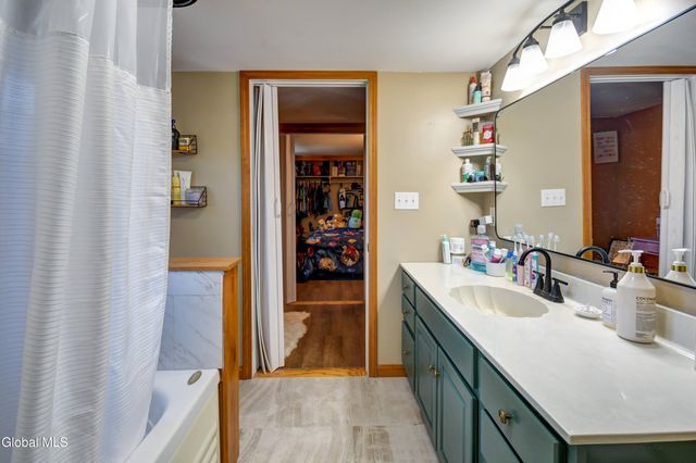 4297 State Highway 10, Ephratah, NY 13452