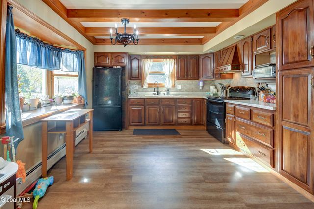 4297 State Highway 10, Ephratah, NY 13452