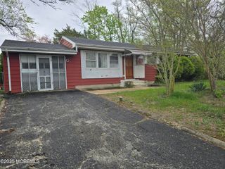 1066 Overlook Drive, Toms River, NJ 08753