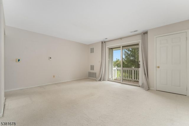 288 Kingbird Court, Readington Twp., NJ 08887