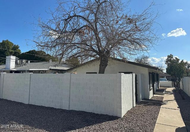 2532 W MORTEN Avenue A, Phoenix, AZ 85051