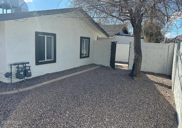 2532 W MORTEN Avenue A, Phoenix, AZ 85051