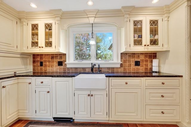 15 Spring Lane, Westwood, MA 02090
