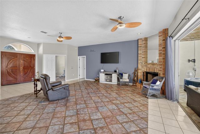 2704 ASTON AVENUE, Plant City, FL 33566