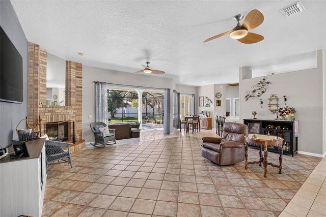 2704 ASTON AVENUE, Plant City, FL 33566